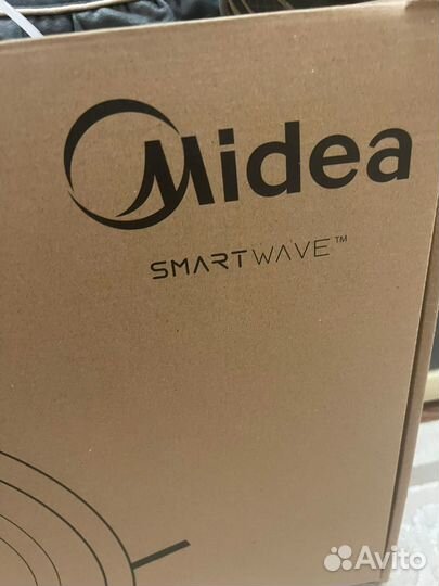 Робот пылесос midea