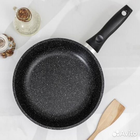 Сковорода Доляна «Элит», d22 см, антипригарное пок