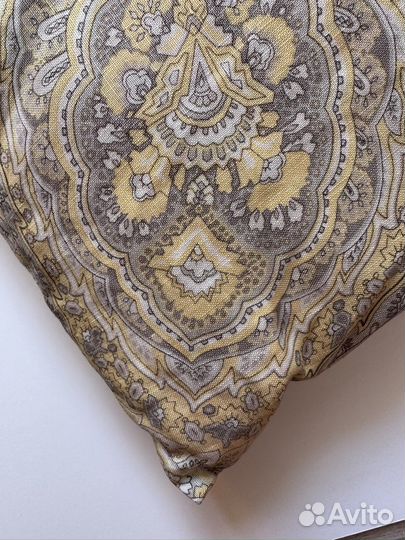 Декоративные подушки hm