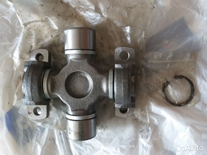 Крестовина кардана scania