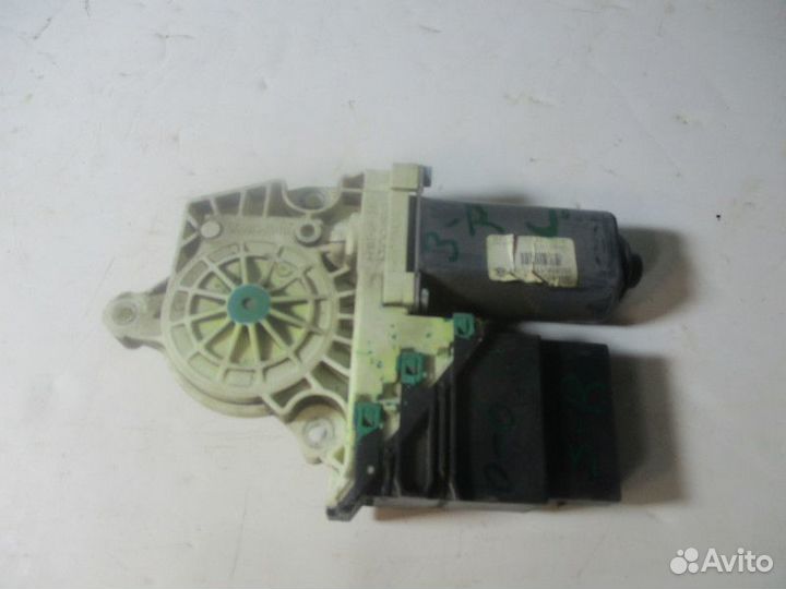 Моторчик стеклоподъемника Volkswagen Passat B6 3C2