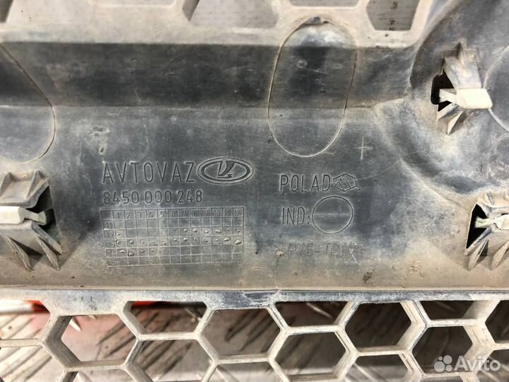 Решётка радиатора Лада Ларгус