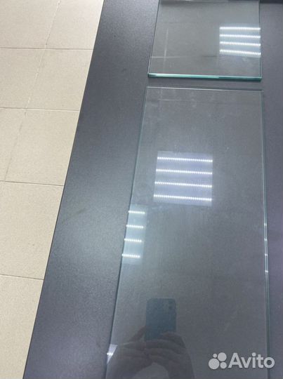 Стеклянная полка