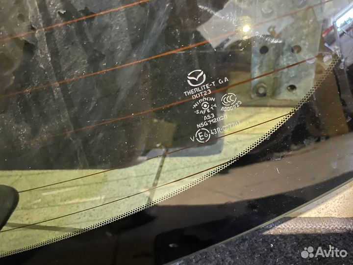 Стекло крышки багажника Мазда сх-5 ке