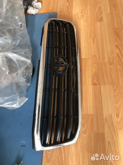 Решетка радиатора toyota land cruiser prado