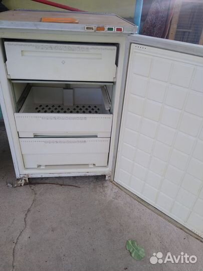 Морозильная камера Бирюса-14