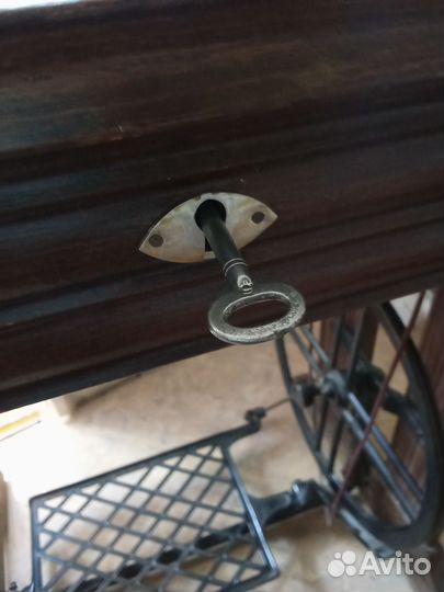 Швейная машина Панония