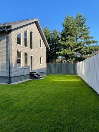 Дом 165 м² на участке 4 сот.