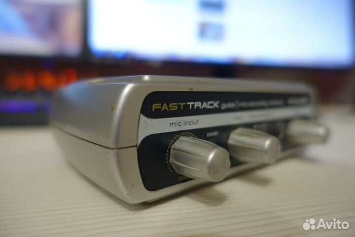 Звуковая карта M-Audio Fast Track USB