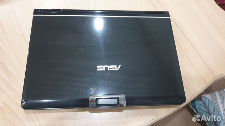 Ноутбук asus X57V