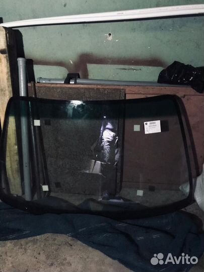 Стекло лобовое Тойота Карина Е