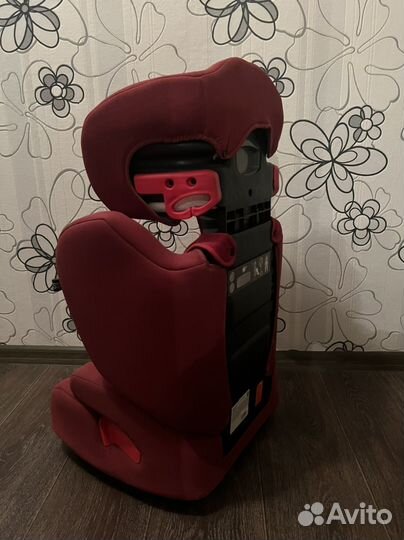 Автомобильное кресло