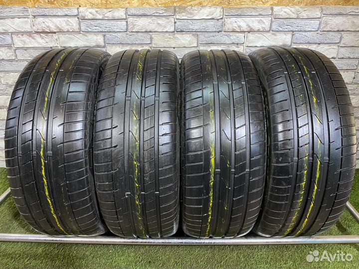 Starmaxx Ultrasport ST760 215/55 R17