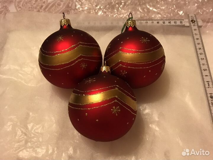 Стеклянные елочные игрушки