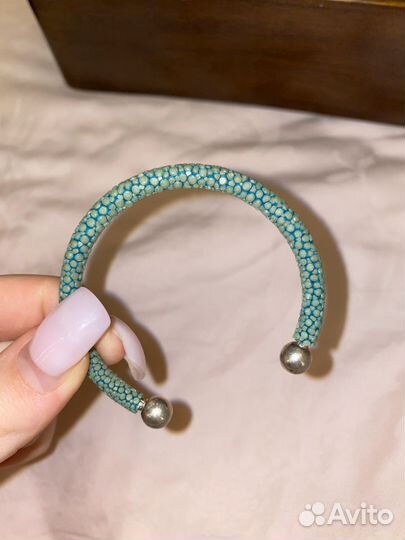 Браслет из кожи ската