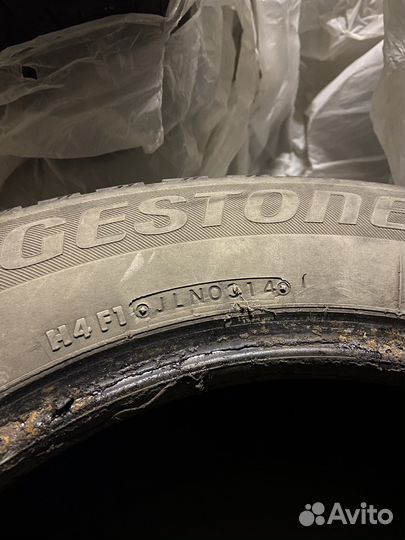 Bridgestone Blizzak Spike-01 215/60 R16 95T