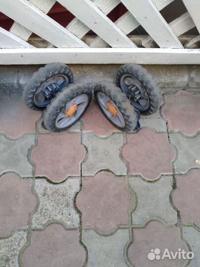 Детские коляски на запчасти(колеса)