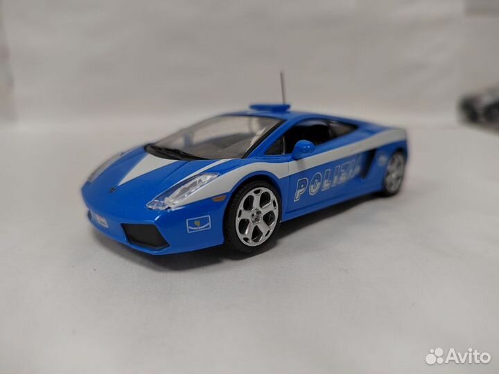 Модели 8 спорткаров в масштабе 1/43