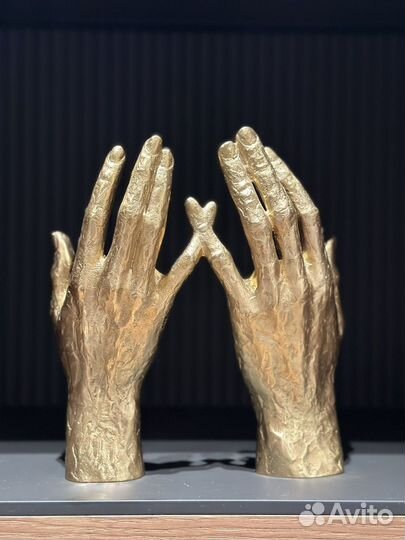 Декоративная статуэтка