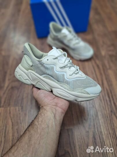 Кроссовки Adidas ozweego бежевые