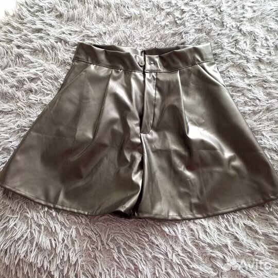 Шорты новые