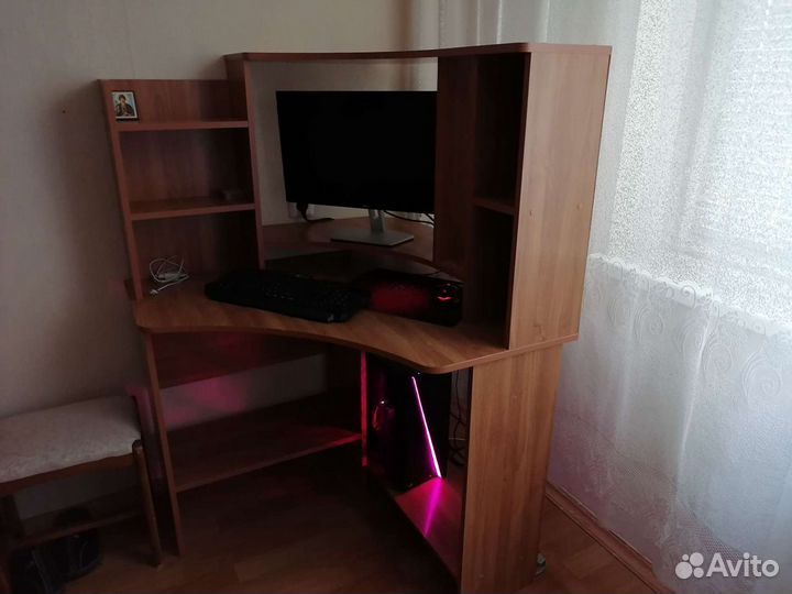 Компьютерный стол бу