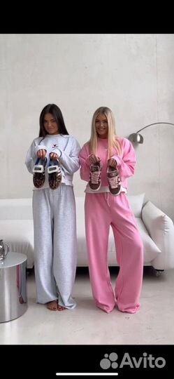 Спортивный костюм женский