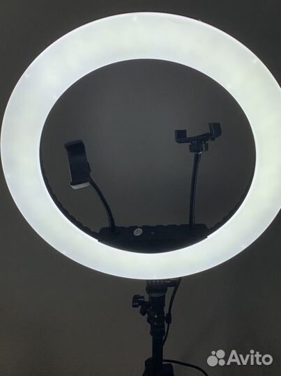 Кольцевая лампа со штативом
