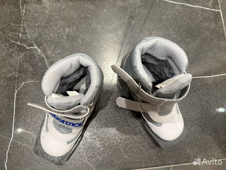 Лыжные ботинки