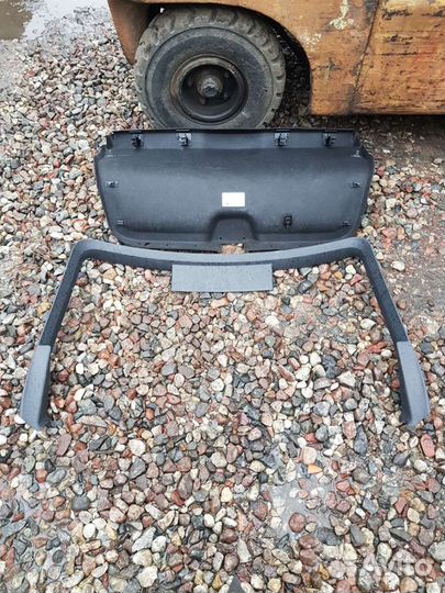 Обшивка крышки богажника. Октавия А7-2019г