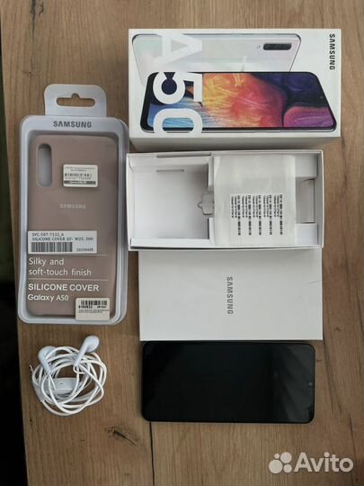 Samsung Galaxy A50, 6/128 ГБ