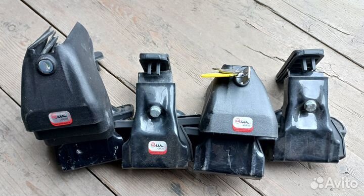 Опоры авто багажник Amos Dromader D1 и кожухи