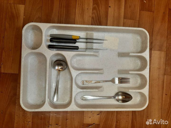 Лоток для столовых приборов