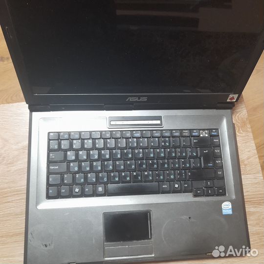 Ноутбук asus