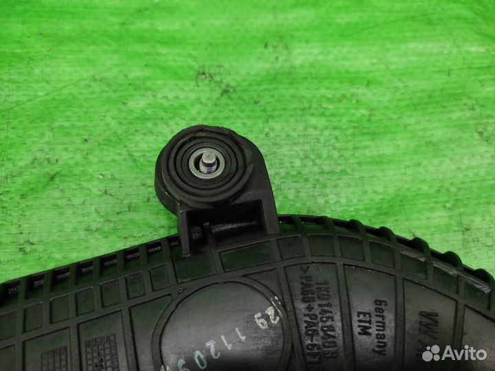 Патрубок интеркулера Volkswagen Tiguan