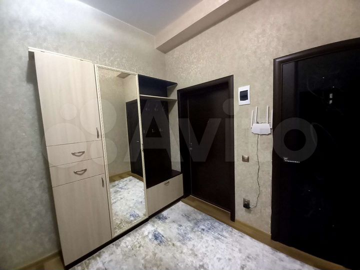 2-к. квартира, 60 м², 3/9 эт.