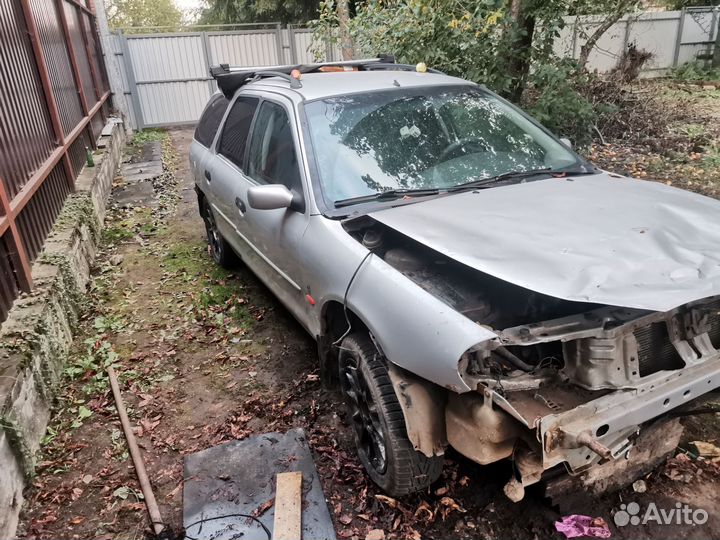 В разборе Ford mondeo 2