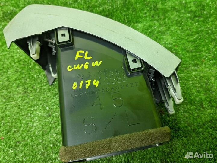 Дефлектор воздуха передний левый Mitsubishi