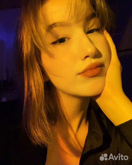 Хостес, официант, администратор, продавец - консул