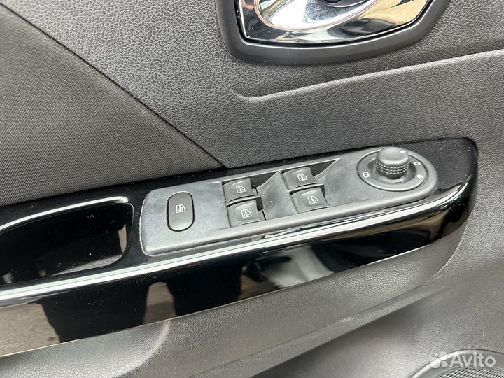 Renault Kaptur 2.0 AT, 2017, 135 700 км