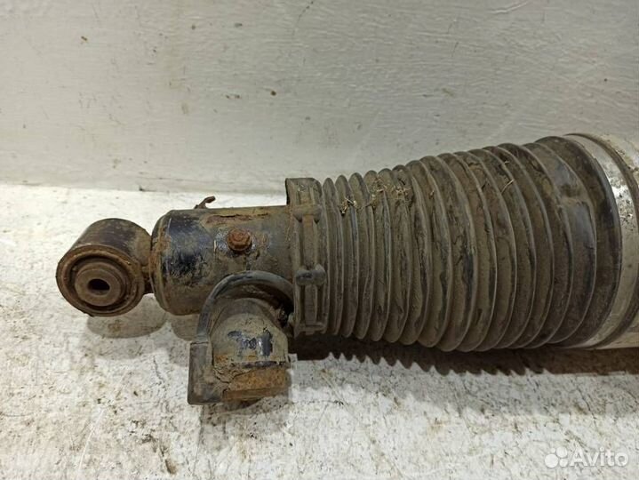 Пневмоамортизатор задний правый