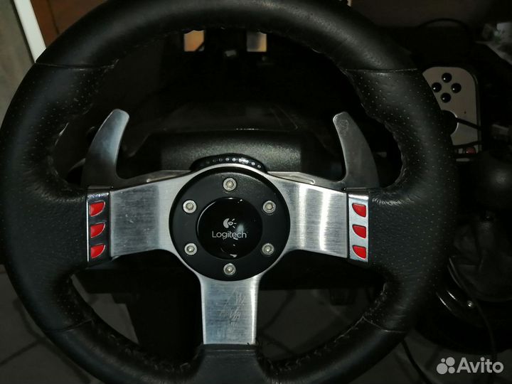 Игровой руль Logitech g27