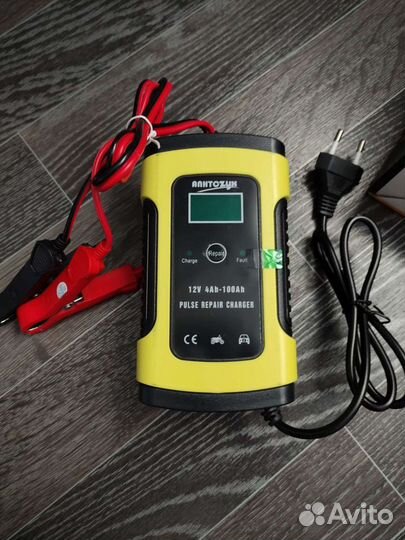 Зарядное устройство автомобильной акб