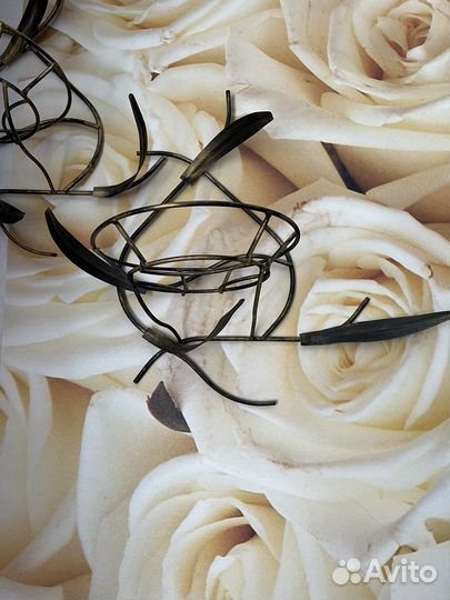 Подставка под цветы металлическая