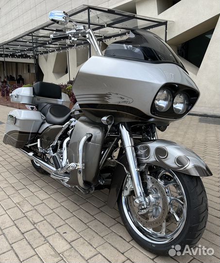 CVO Road Glide (15,478 км)