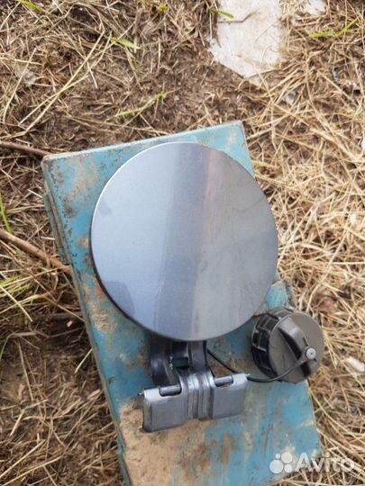 Лючок и крышка бензобака Мицубиси Лансер 10