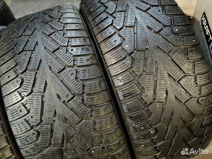 Pirelli Ice Zero 275/40 R22