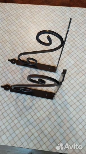 Уголки для полки