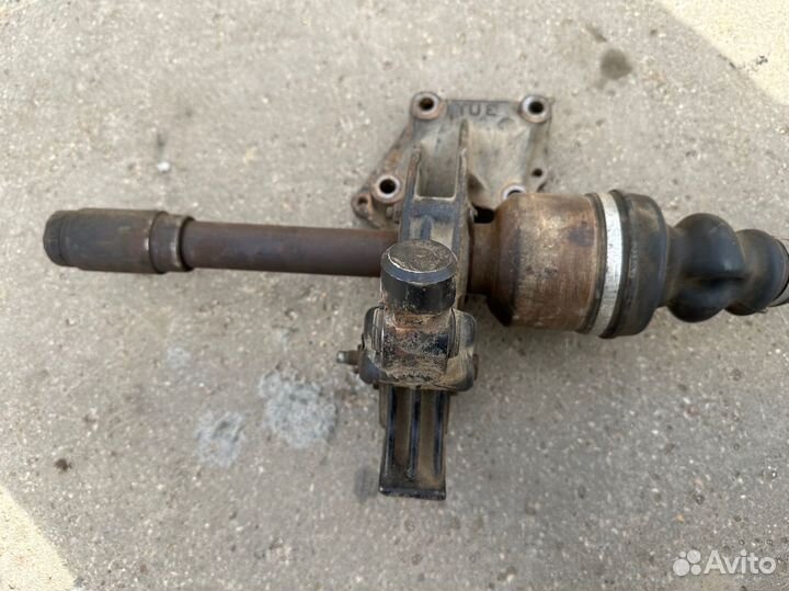 Привод (полуось) правый Peugeot 307