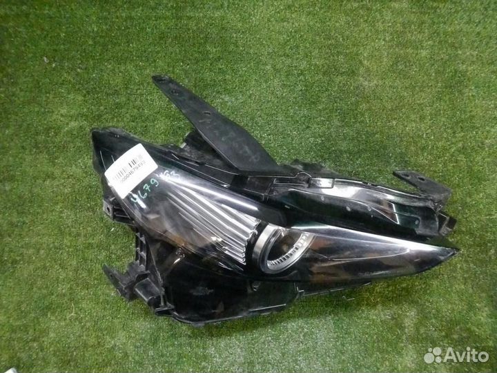 Фара правая Mazda CX-30